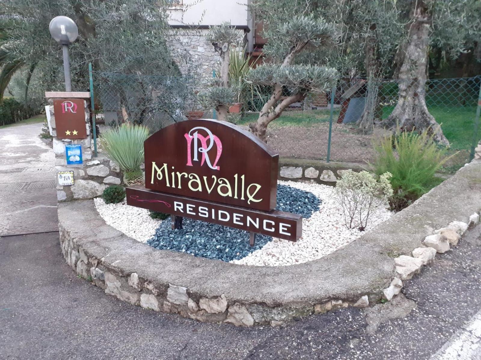 ليمونِ سول غاردا Residence Miravalle المظهر الخارجي الصورة
