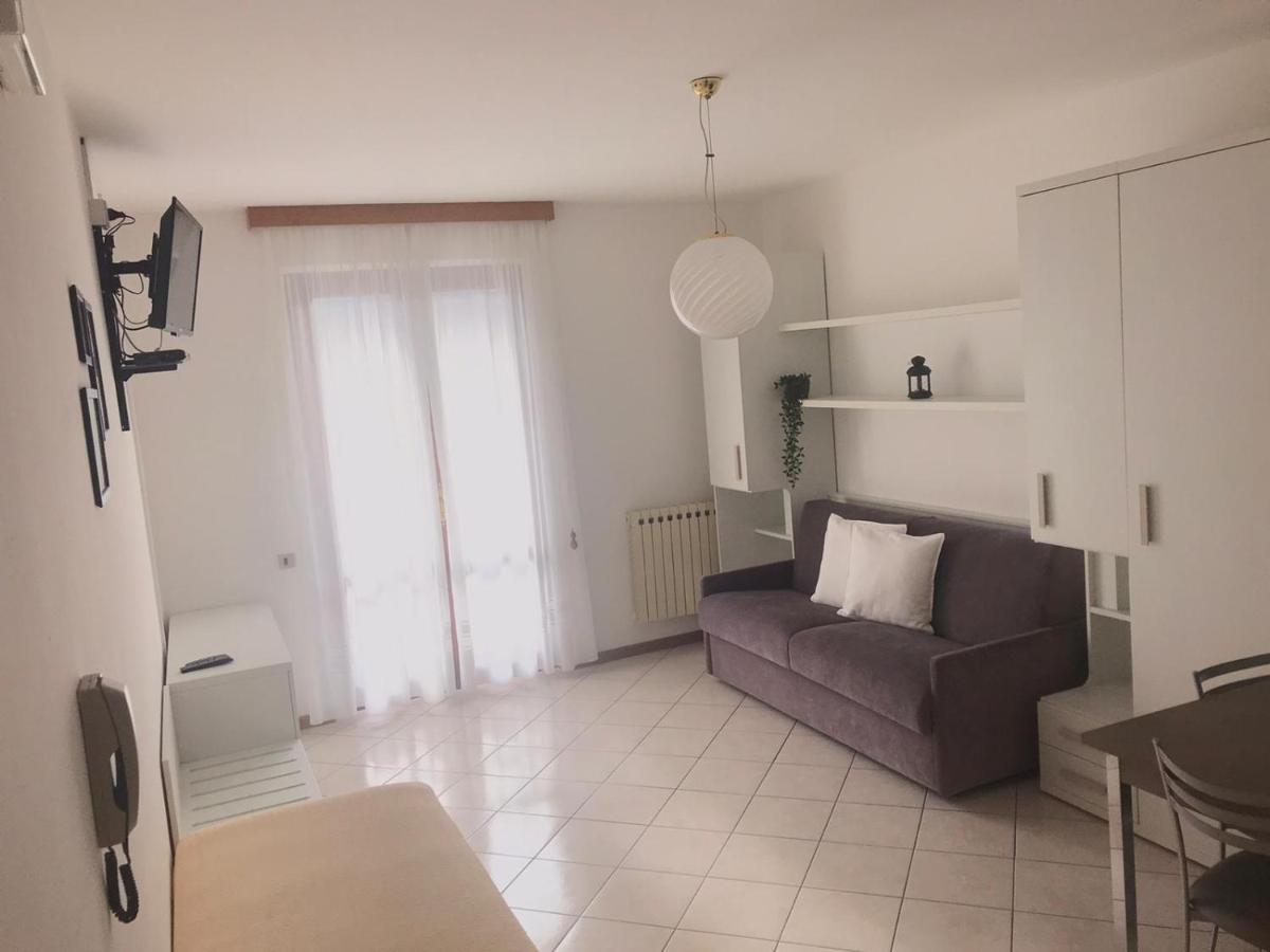 ليمونِ سول غاردا Residence Miravalle المظهر الخارجي الصورة